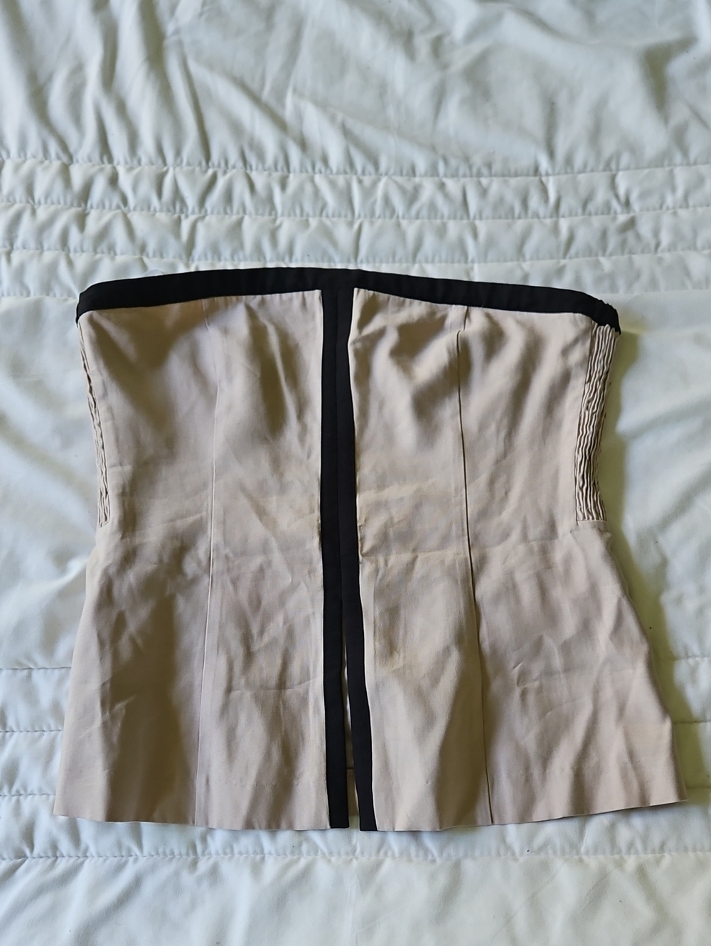 Strapless Sovere Beige and Black Colorblock Shirt-Size Medium
